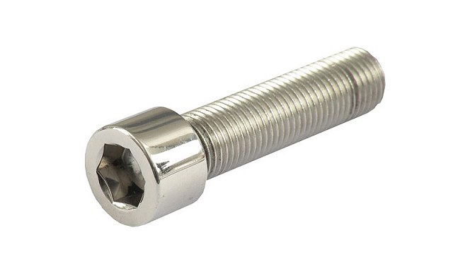 Csavarok: 7/16 (11mm)