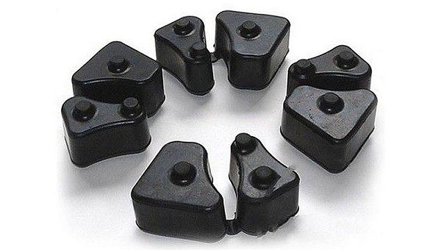 Menesztő gumi (hátsó kerék lánckerék és felni közé)